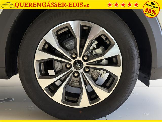Ford Puma Titanium Cactus Grau