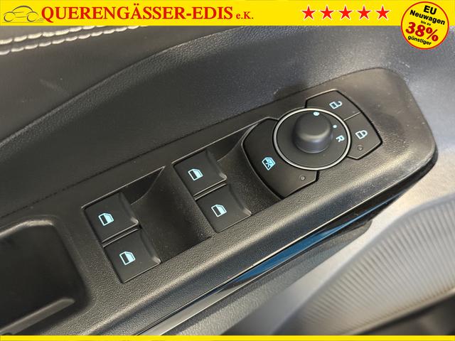 Ford Puma Titanium Digital Aqua Blau