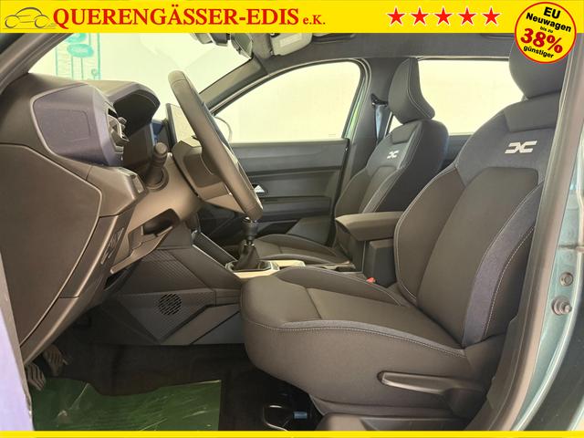 Dacia Bigster Zeder Gruen