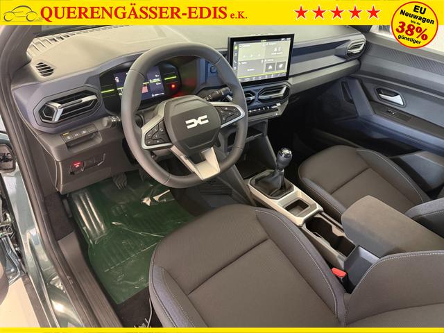 Dacia Bigster Zeder Gruen