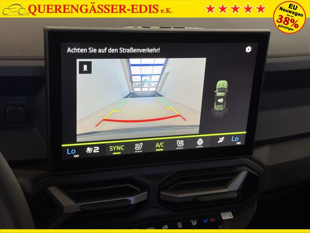 Dacia Bigster Zeder Gruen