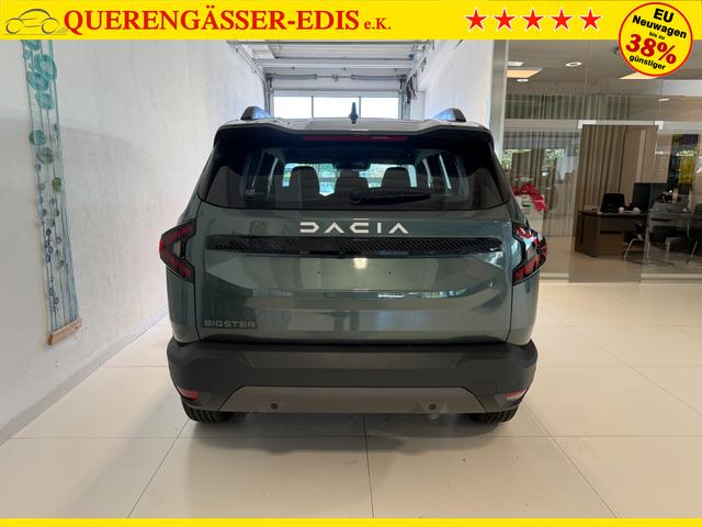 Dacia Bigster Zeder Gruen