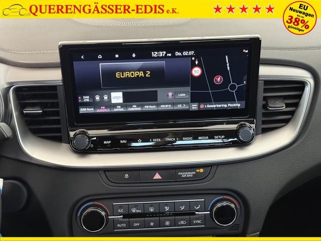 Kia XCEED Lunar Silver