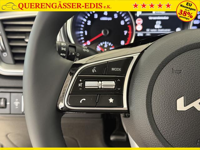 Kia XCEED Lunar Silver
