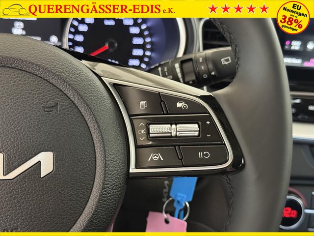 Kia XCEED Lunar Silver