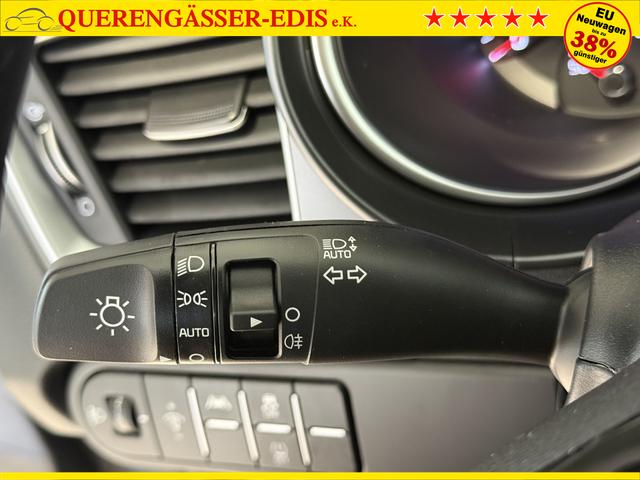 Kia XCEED Lunar Silver