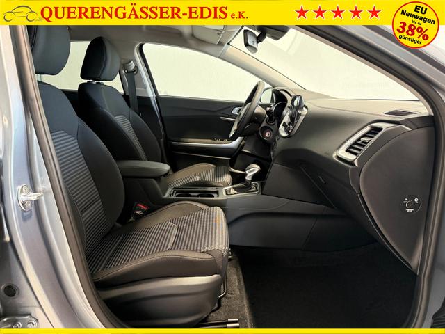 Kia XCEED Lunar Silver
