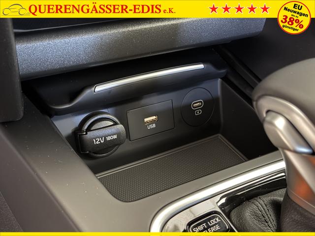 KIA XCEED Deluxe White
