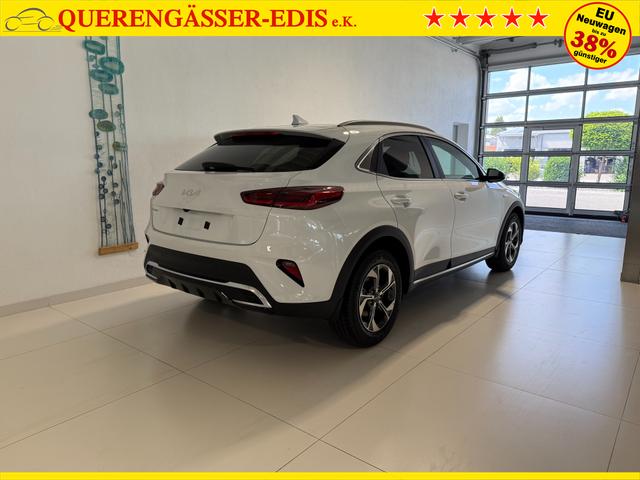 KIA XCEED Deluxe White