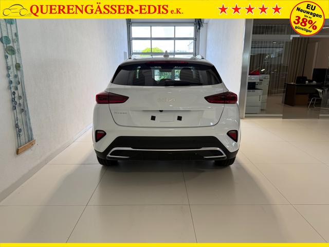 KIA XCEED Deluxe White