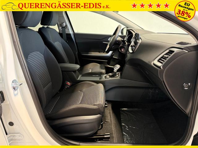 KIA XCEED Deluxe White