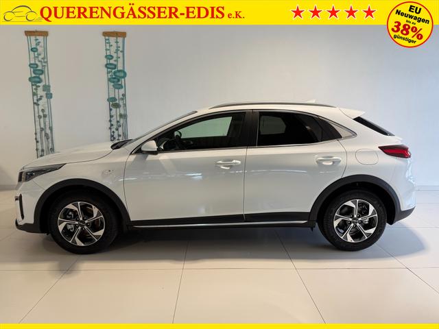 KIA XCEED Deluxe White