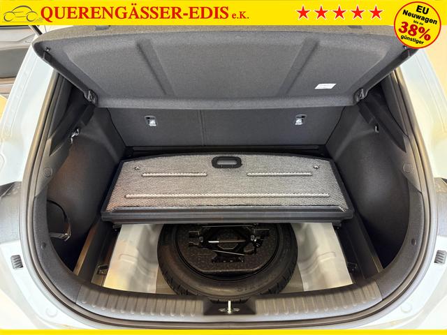KIA XCEED Deluxe White