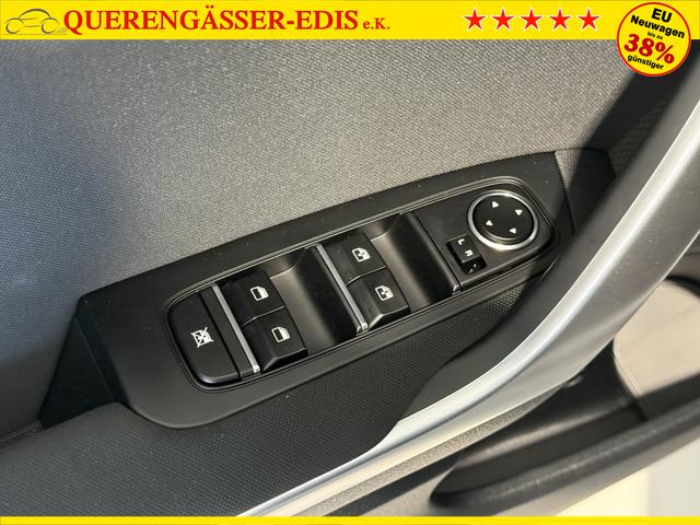 KIA XCEED Deluxe White
