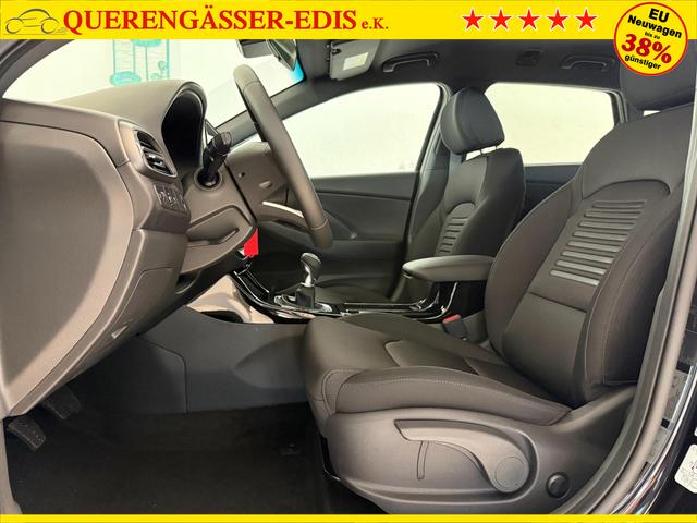 Hyundai i30, Beispielbilder, ggf. teilweise mit Sonderausstattung