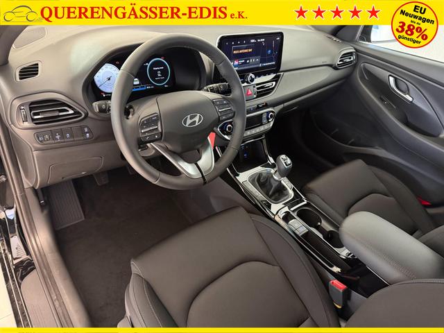 Hyundai i30, Beispielbilder, ggf. teilweise mit Sonderausstattung