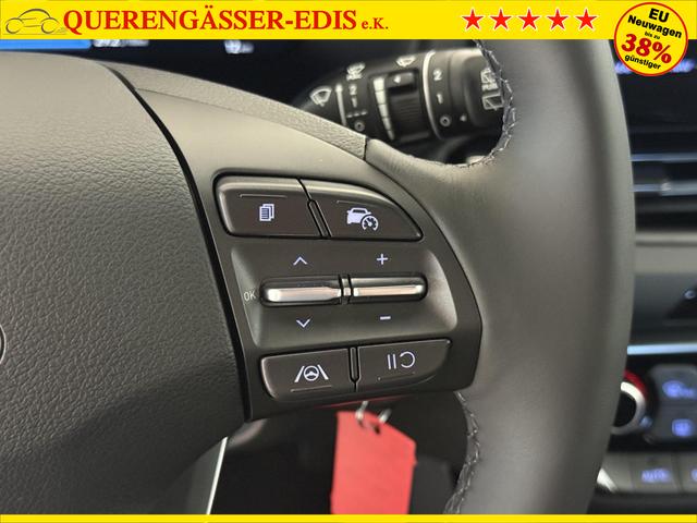 Hyundai i30, Beispielbilder, ggf. teilweise mit Sonderausstattung