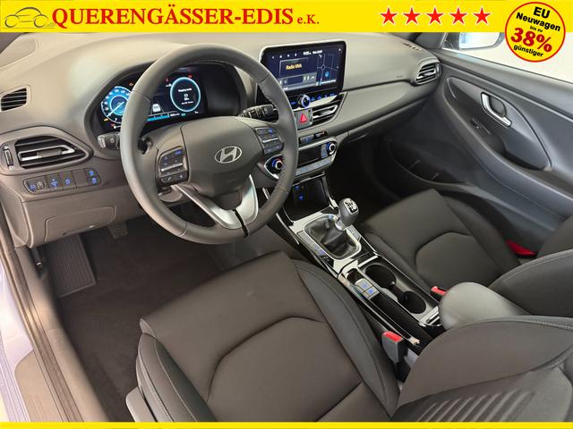 Hyundai i30, Beispielbilder, ggf. teilweise mit Sonderausstattung