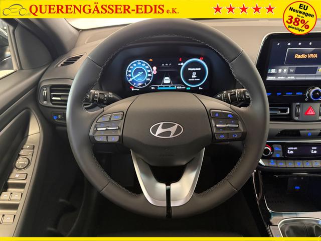 Hyundai i30, Beispielbilder, ggf. teilweise mit Sonderausstattung