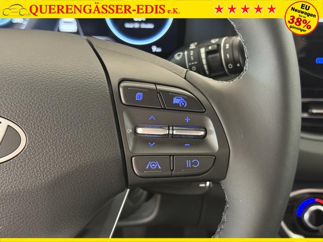 Hyundai i30, Beispielbilder, ggf. teilweise mit Sonderausstattung