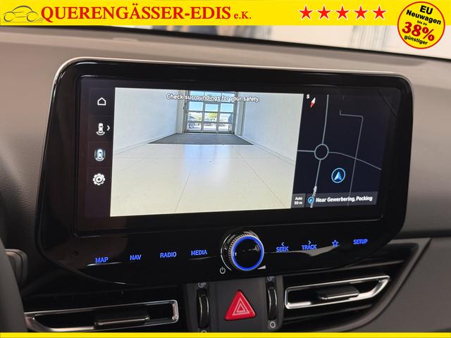 Hyundai i30, Beispielbilder, ggf. teilweise mit Sonderausstattung