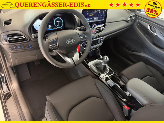 Hyundai i30, Beispielbilder, ggf. teilweise mit Sonderausstattung