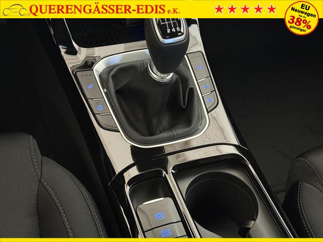 Hyundai i30, Beispielbilder, ggf. teilweise mit Sonderausstattung