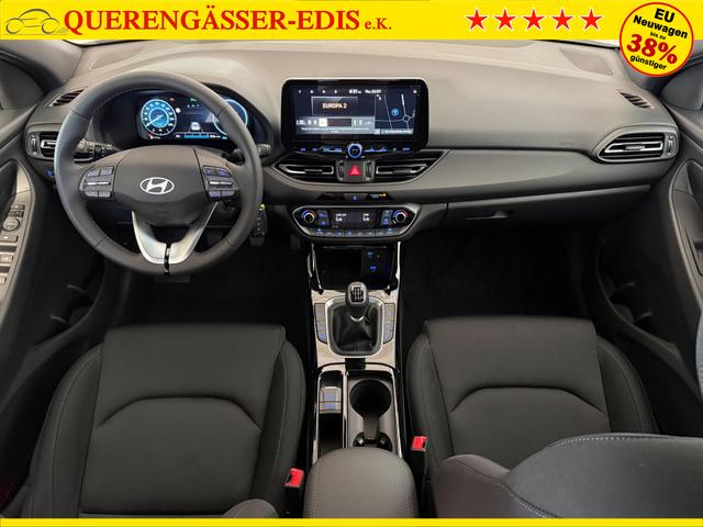 Hyundai i30, Beispielbilder, ggf. teilweise mit Sonderausstattung
