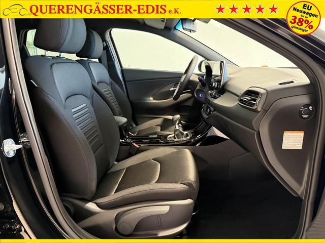 Hyundai i30, Beispielbilder, ggf. teilweise mit Sonderausstattung