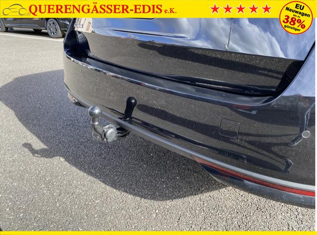 Skoda Octavia Combi 2.0 TDI DPF Selection schwenkbare AHK + Winterpaket beheiz. Windschutzscheibe 