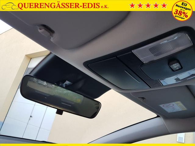 Kia / Ceed / Silber / SPIN / / Lunar SILBER , Beispielbilder, ggf. teilweise mit Sonderausstattung