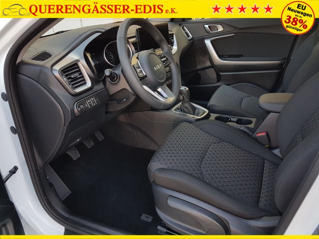 Kia / Ceed / Weiß / Spin / / , Beispielbilder, ggf. teilweise mit Sonderausstattung