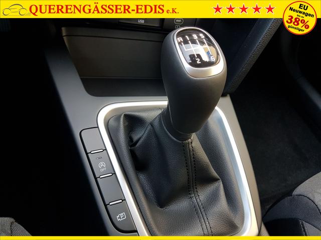 Kia / Ceed / Weiß / Spin / / , Beispielbilder, ggf. teilweise mit Sonderausstattung