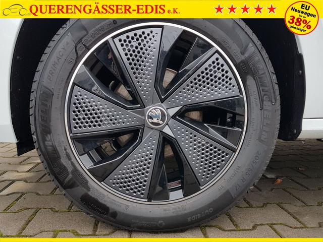 Skoda / Kamiq / Wei&szlig; / Monte Carlo AHK / / , Beispielbilder, ggf. teilweise mit Sonderausstattung