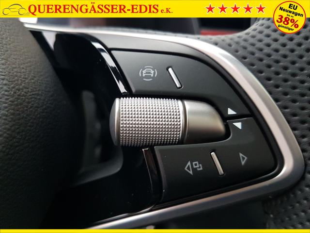 Skoda / Kamiq / Wei&szlig; / Monte Carlo AHK / / , Beispielbilder, ggf. teilweise mit Sonderausstattung