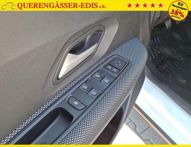 Dacia / Sandero Stepway / Weiß / Expressen / / , Beispielbilder, ggf. teilweise mit Sonderausstattung