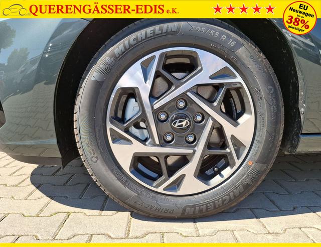 Hyundai / i30 / Grün / Family / / , Beispielbilder, ggf. teilweise mit Sonderausstattung