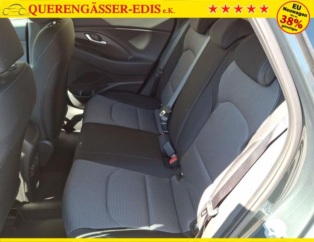 Hyundai / i30 / Grün / Family / / , Beispielbilder, ggf. teilweise mit Sonderausstattung
