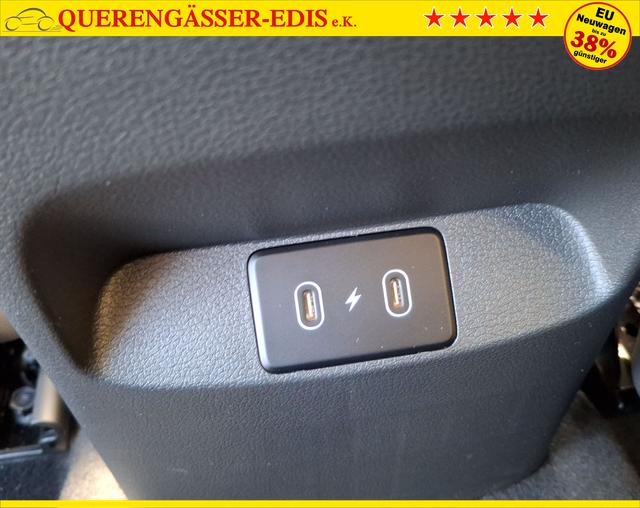 Hyundai / i30 / Grün / Family / / , Beispielbilder, ggf. teilweise mit Sonderausstattung