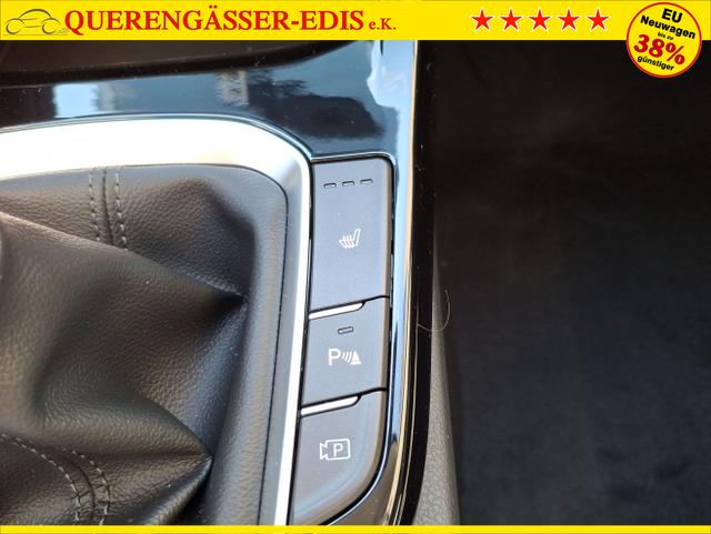 Hyundai / i30 / Grün / Family / / , Beispielbilder, ggf. teilweise mit Sonderausstattung