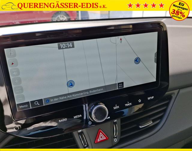 Hyundai / i30 / Grün / Family / / , Beispielbilder, ggf. teilweise mit Sonderausstattung