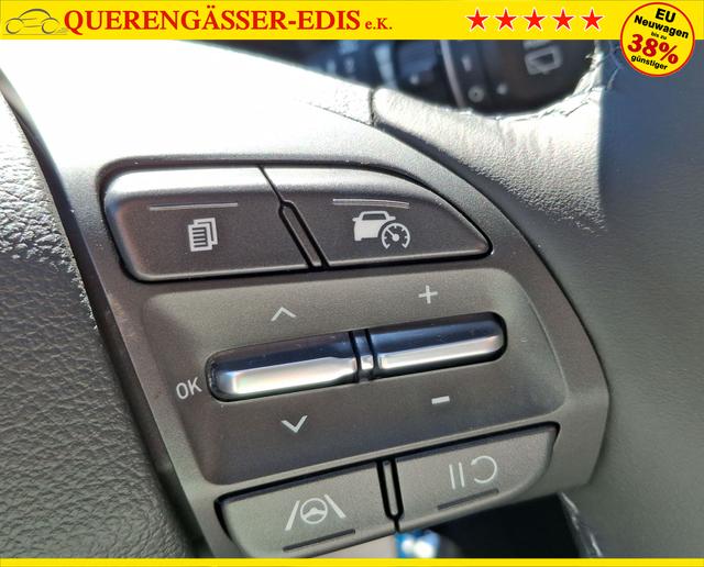 Hyundai / i30 / Grün / Family / / , Beispielbilder, ggf. teilweise mit Sonderausstattung