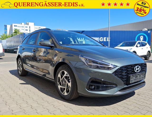 Hyundai / i30 / Grün / Family / / , Beispielbilder, ggf. teilweise mit Sonderausstattung