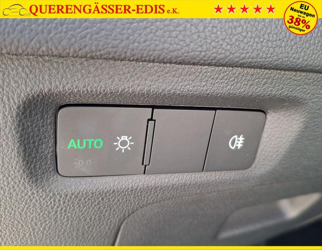 Skoda / Octavia / Schwarz / Selection / / , Beispielbilder, ggf. teilweise mit Sonderausstattung