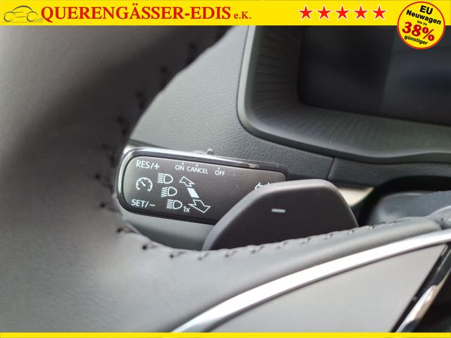 Skoda / Karoq / Schwarz / 130 Jahre + AHK / / , Beispielbilder, ggf. teilweise mit Sonderausstattung
