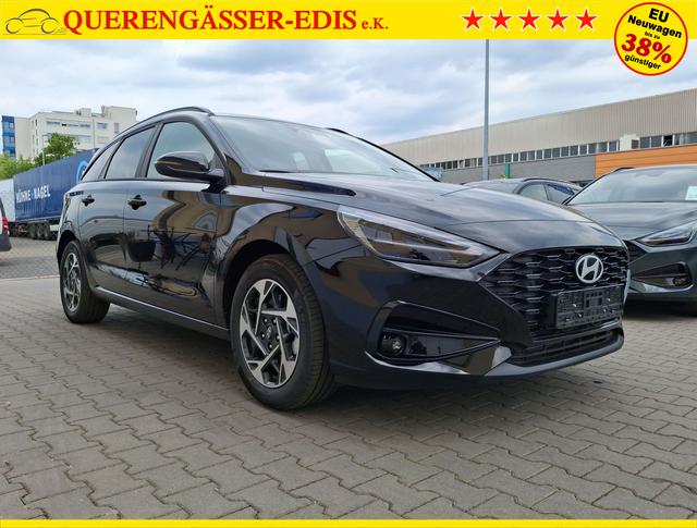 Hyundai / i30 / Schwarz / Family / / , Beispielbilder, ggf. teilweise mit Sonderausstattung