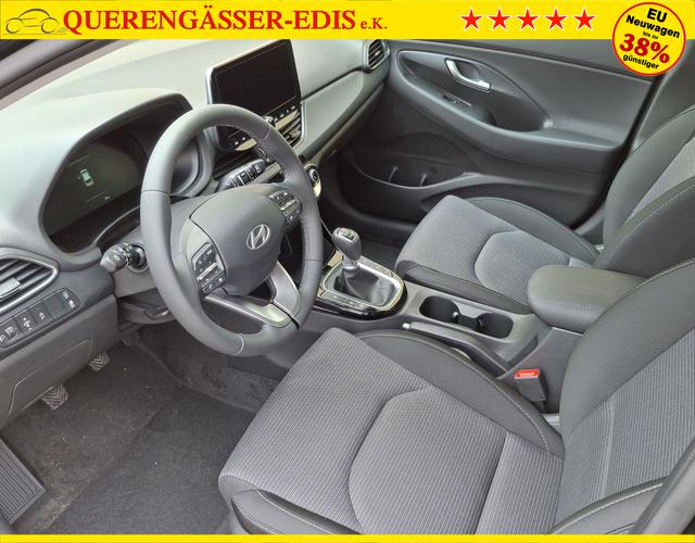 Hyundai / i30 / Schwarz / Family / / , Beispielbilder, ggf. teilweise mit Sonderausstattung