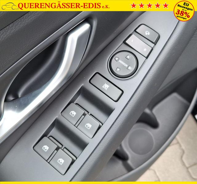 Hyundai / i30 / Schwarz / Family / / , Beispielbilder, ggf. teilweise mit Sonderausstattung