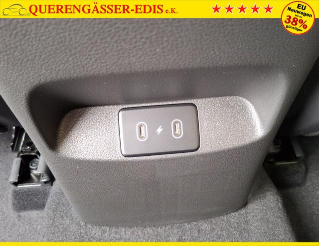 Hyundai / i30 / Schwarz / Family / / , Beispielbilder, ggf. teilweise mit Sonderausstattung