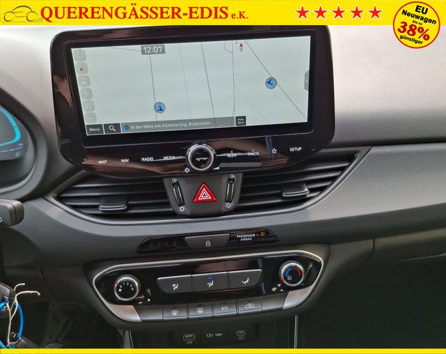 Hyundai / i30 / Schwarz / Family / / , Beispielbilder, ggf. teilweise mit Sonderausstattung